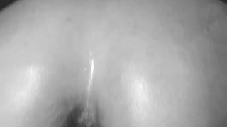 Me cojo a la amiga de mi novia cuando sale a trabajar 😈