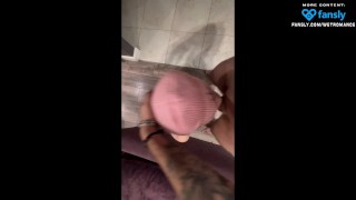 Ненасытная студентка опустошает мои яйца глубоким минетом. А твоя девушка так умеет?