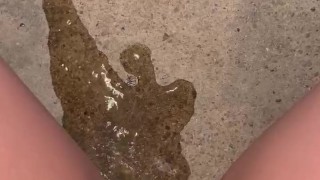 Babe lifts up red nighty to piss on the steps