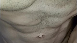 TONGUE, SLOOPY, SALIVA, SUMISO, GARGANTA, LECHE, SIX PACK PRIMER PLANO