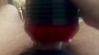 Je baise sa chatte rouge remplie de sperme fleshlight