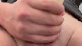 【3児の父】家族が寝ている早朝にオナホで絶頂射精