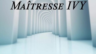 #944 - Après le shopping nettoyage des pieds par l'esclave 4K