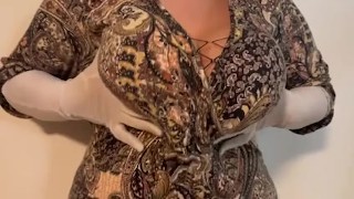 Mamma Italiana dalle Grandi Tette Fa Sesso Con L'amico Del Figlio in Cucina 💦🔥