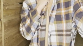 Beautiful bitch shows her tits💕