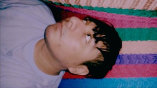 Amigo lo graba en mi cuarto