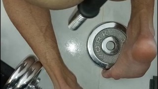 CUTE SUMISA SE MASTURBA EL CULO EN LENCERIA EN EL GYM,CASI LO DESCUBREN