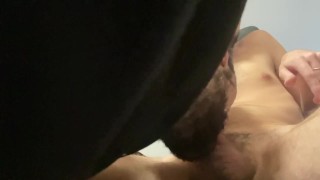 mi sexy amigo se corre en mi boca despues de una buena mamada