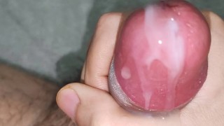 Disfruto de mi enorme verga de 19cm Parte 2