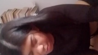 Pareja tiene cita en cine, van a centro comercial y termina en sexo romántico. Real amateur homemade