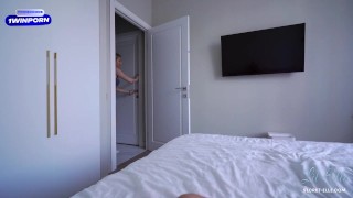 "No Nut November" Ends with a Cum on my College Roommate's Girlfriend - Lil Elle