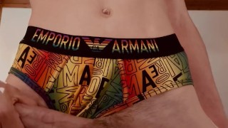 Horny twink playing with his cock😈