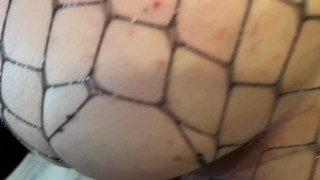 Vom Stiefsohn überrascht und Doggy gefickt ! Er spritzt mir in mein enges Loch !