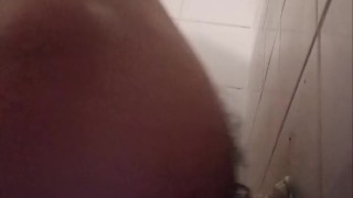 Baiser le cul plein de beurre avec un gode