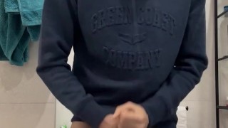 Bi fella jerking off crazy cumshot