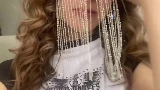 I'm in a T-shirt at a photo shoot