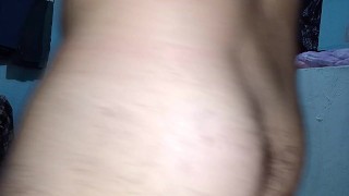 Chama jovencta de 23 años queria verga de un latino de polla pequeña