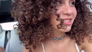 MASTURBAZIONE IN MACCHINA E PISSING IN AUTOSTRADA PRIMA DI ANDARE AD UN CONCERTO