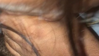 නිවාඩු ආපු වෙලාවේ කෙල්ලට කියලා අතේ පාරක් ගහගෙන කටට දුන්නා