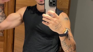 Fit guy wants a boyfriend