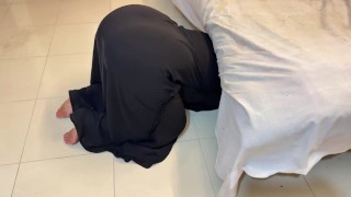 Arab Big Ass Hot Stepmom Stuck Under Bed When She Clean my Room! Then i see her booty & Masturbating
