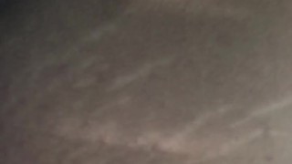 Que rica follada le doy al aire libre le doy mi leche adentro