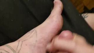 Wanking over my foot