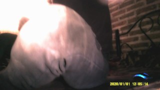 acostado cambiandome