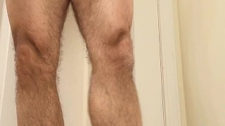 QUICK LEG MUSCLE FLEXING!