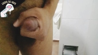 Me masturbo frente al espejo