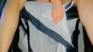 Celebrando mis 18 Añitos Con mi Primer Video Porno Me Vengo a Chorros