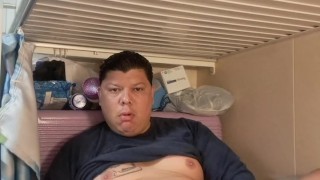 Verdadero macho alfa con los huevotes grandes y la pija peluda