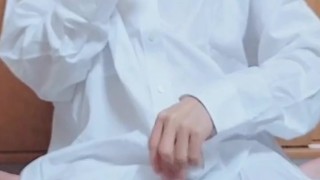 鏡の前でオナニー　8　アストルフォ　裸ワイシャツ