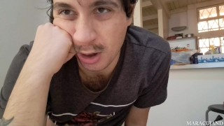 twink mette in mostra culo peloso insultandoti con scorregge a sorpresa molto intense