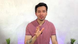 Joven twink hetero le hace sexo oral por primera vez a un sacerdote en el campo de trigo