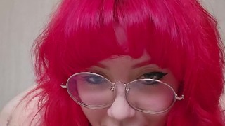 Estaba sola y me puse cachonda no tuve más opcion que jugar con mi dildo