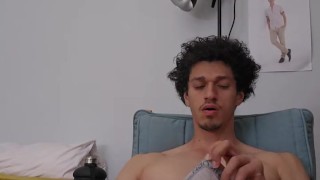 Showing my ass and jerking off till I cum (Part 2 on OF)