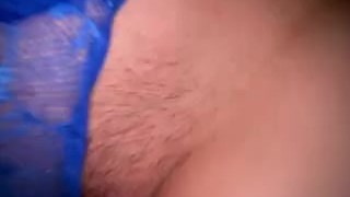 Acariciando las tetas de mi mujer