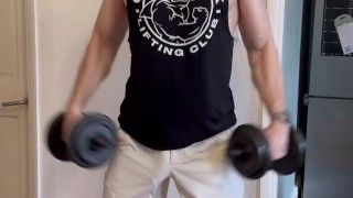 When the guy next to you in the gym starts losing his clothes… 👀