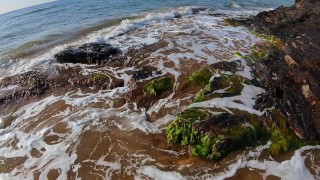En busca de cuevas y encontramos una perfecta para tocarnos