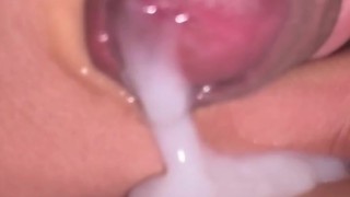 Virgen de 18 años 4k primer plano squirt