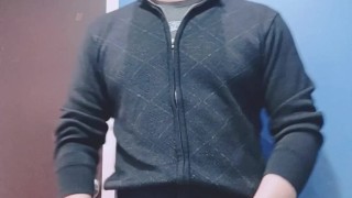 Manipulada antes de ir a la escuela. Bien caliente con los compañeros.