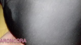 MY STEP MOM FUCKS WITH THE ELECTRICIAN AFTER HE CUMS IN THEIR HANDS AND CUCKOLD DRINK CUM FULL UVIU