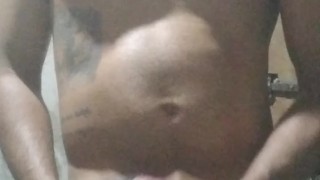 Masturbandome con las pantis de mi madrastra