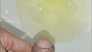 desesperado pissing largo y placentero, sonido original,primer plano