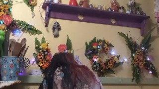 My luck is abysmal lately. Pen problems, courier service problems. Just general moving problems.