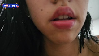 I'm traveling and I pay for the company of a Latina with a big ass and big tits