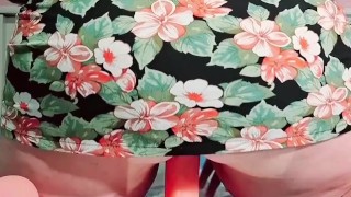 Luiza Borges de Vestidinho Sentando Deliciosamente na Rola