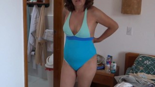 Beautiful 59-year-old mature Latina puts on a bikini to show off on the beach