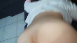 A la Amiga de mi Novia Karla le encanta el Sexo duro